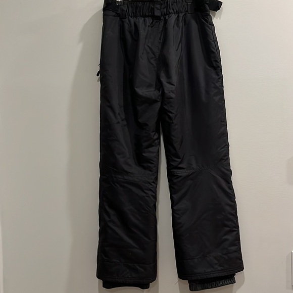 Rawik snow and ski pants.  Young large. Black. Waterproof. - Picture 9 of 9